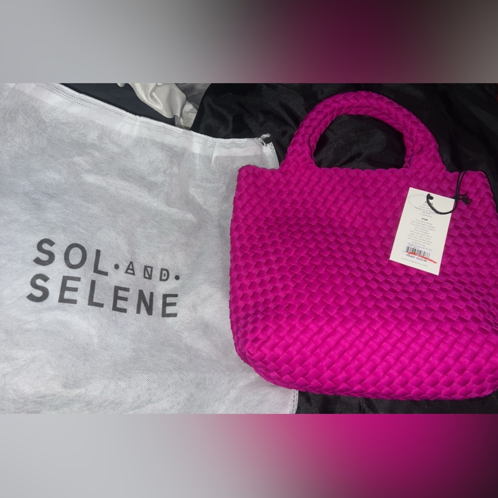 Sol & Selene Pink Woven Women's Bag NWT 🔥🔥🔥
